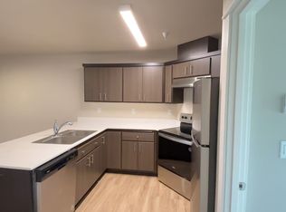 1100 Q St #203, Springfield, OR 97477