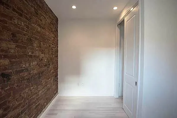 Rented by Oxford Property Group | media 10