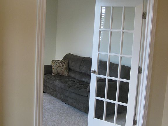 Office/Formal Livng Room