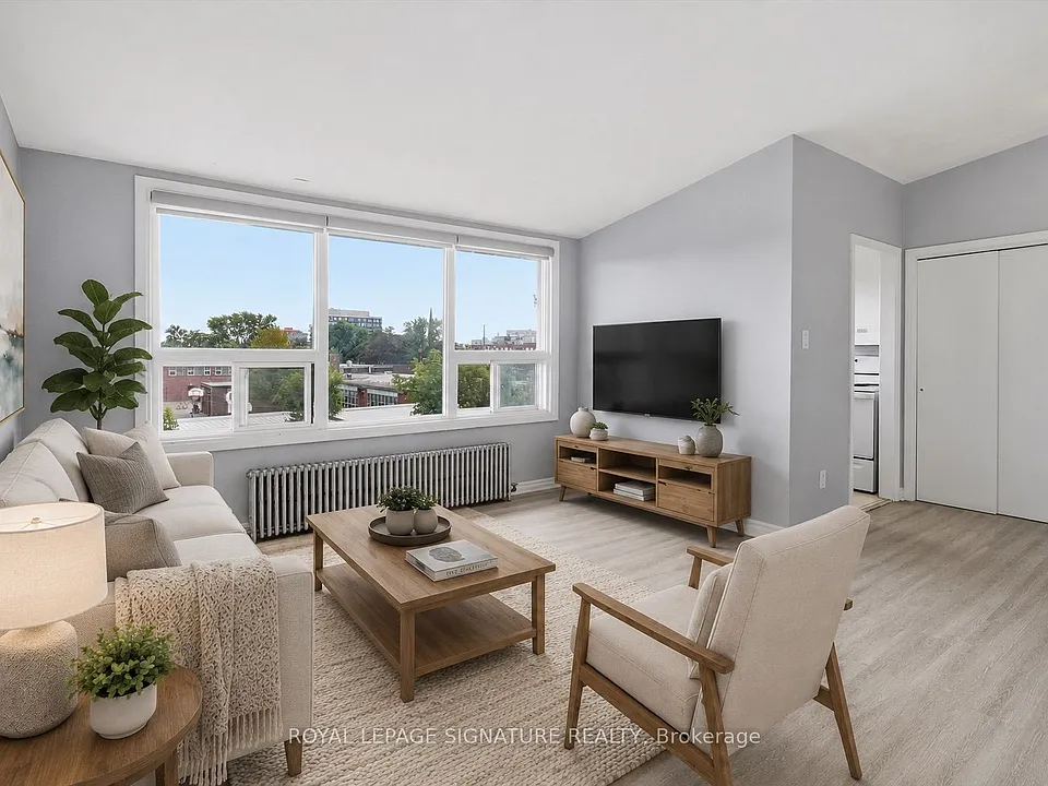 49 Cuffley Cres S #301