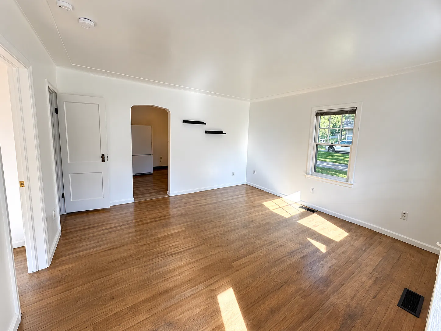 2 bed, 968 sqft, $1,150 — Photo 3