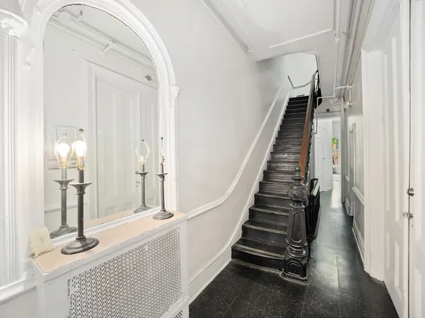 179 East 94th Street 1 image 3 of 17