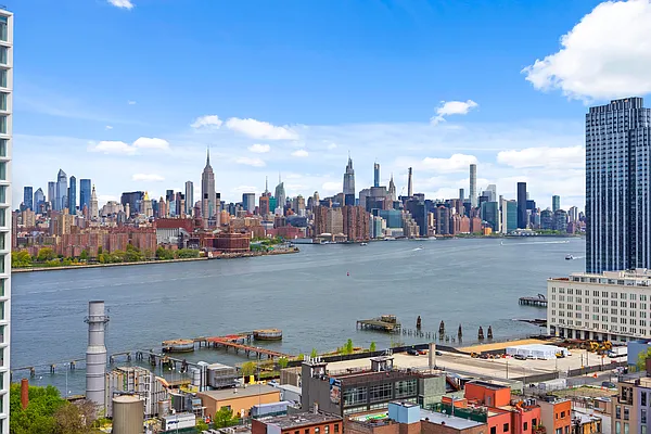 Sold by Avenue Sotheby's International Realty | media 40