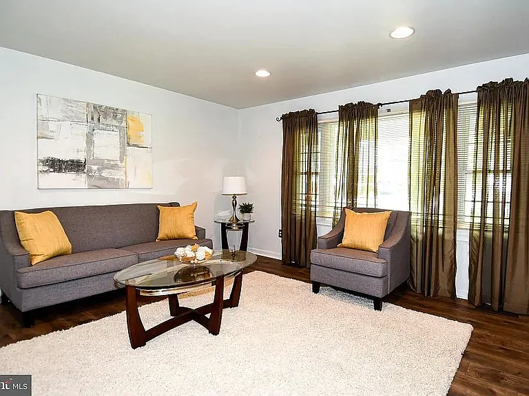 3306 Moreland Pl — Photo 6