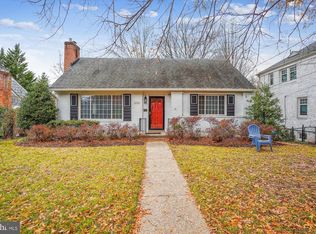 5210 Saratoga Ave, Chevy Chase, MD 20815