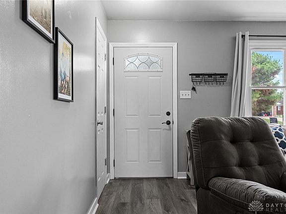5th image of 407 E Arlington Dr