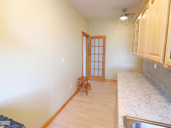 5th image of 300 N 8th St APT 7