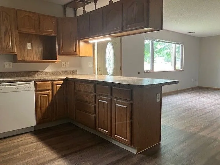 362 Wilmot Ave — Photo 6
