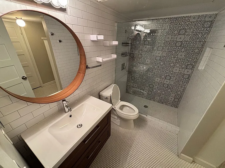 4044 Buena Vista St #111 — Photo 8