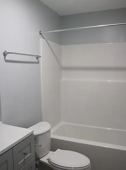 614 Avenue E E — Photo 14
