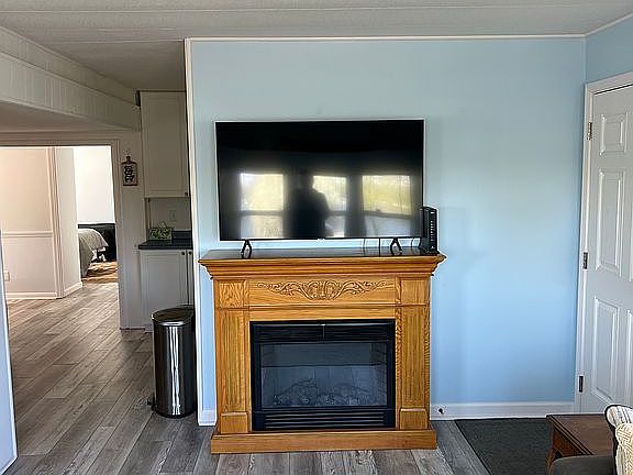 Living room w/ new floor