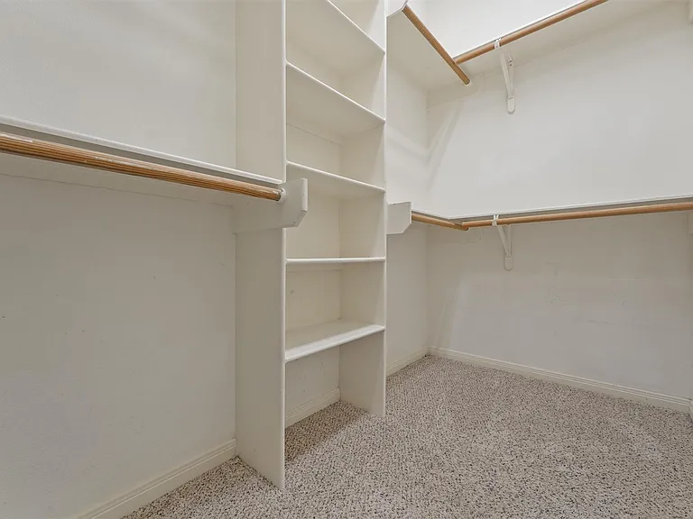 2402 Calumet St #D — Photo 8