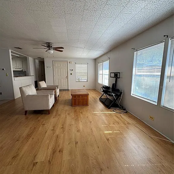 603 W Club Blvd — Photo 28