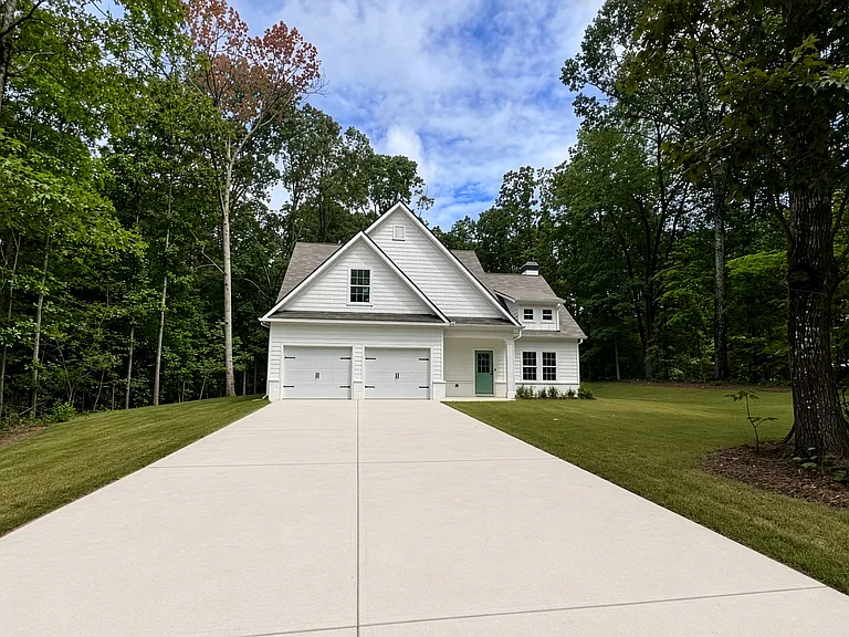 344 Banks Rd — Photo 2