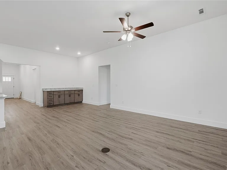 5127 Vista Ave — Photo 14