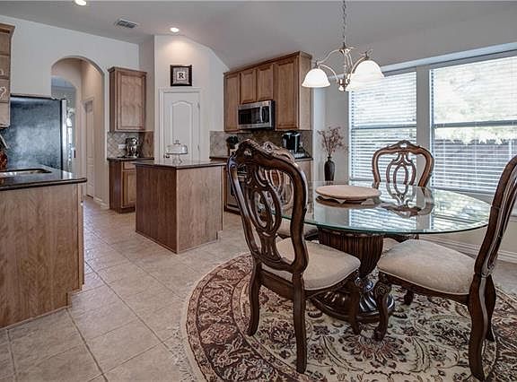 4th image of 9301 Fenway Dr