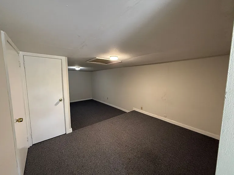 376 Park Ave — Photo 29