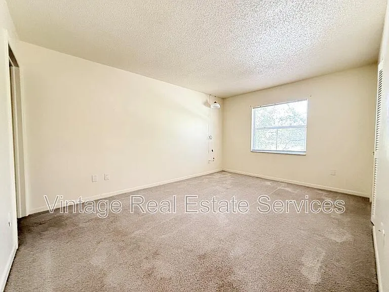 Whitehall Garden Apartments — Photo 20