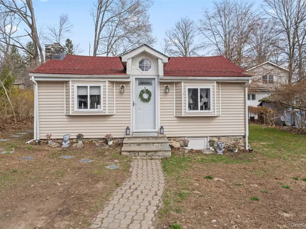 32 Forest Lane, Yorktown Heights, NY 10598