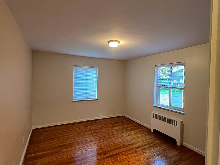 4056 Longford Dr — Photo 7