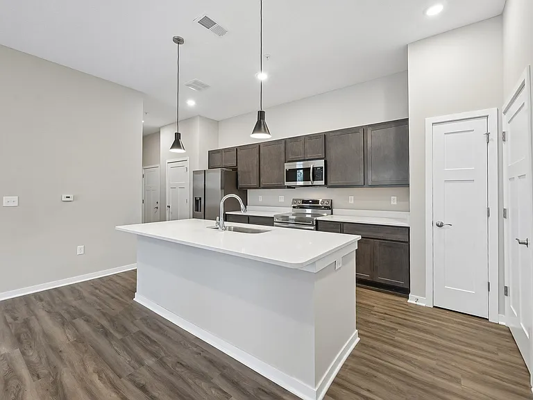 Flats at Sugar Run — Photo 25