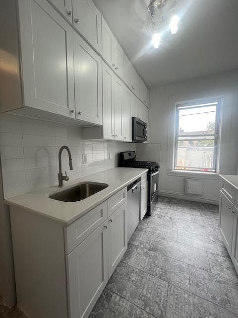 1st image of 206 Jewett Ave APT 25