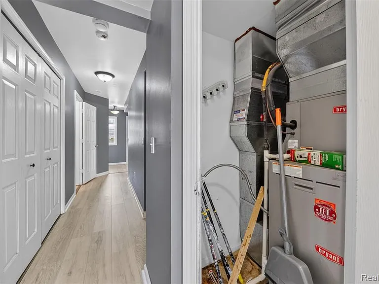16515 Terrace Village Dr — Photo 56