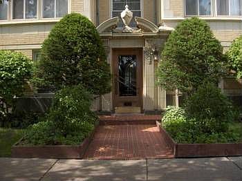 2nd image of 2206 W Granville Ave APT 1