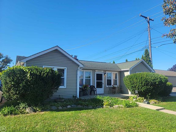 2nd image of 20824 Ridgemont Rd