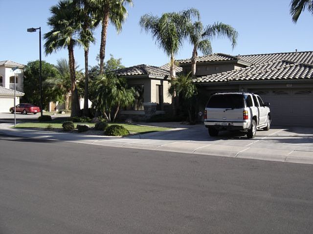 1st image of 495 E Windsor Dr