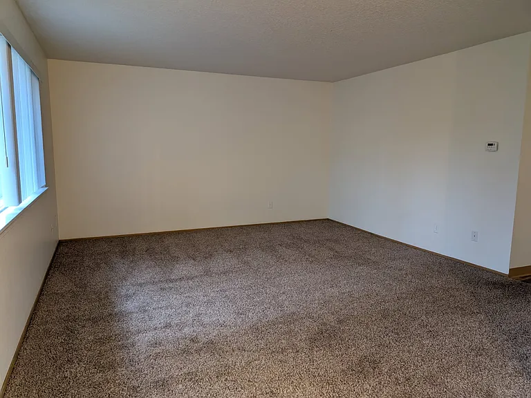 Wellington Estates — Photo 16