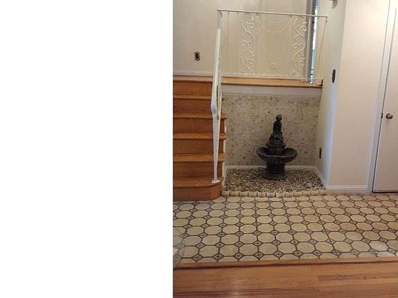 5th image of 759 Dunwoody Dr