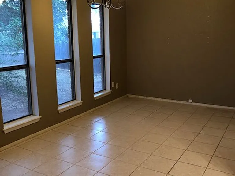 8026 Vita Ct — Photo 7