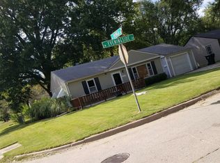 2625 SW Eveningside Dr, Topeka, KS 66614