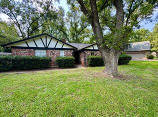 8700 S Monticello Cir, Granbury, TX 76049