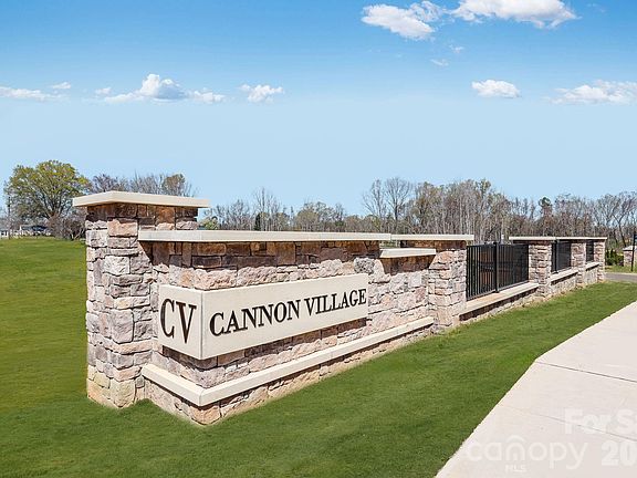 4th image of 643 Sparano Loop