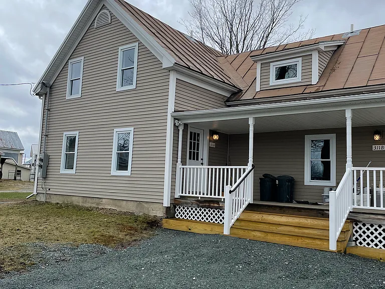 311 Missisquoi St #A — Photo 10