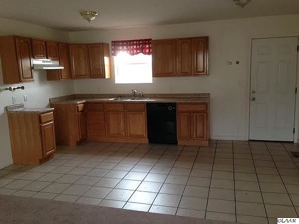 2nd image of 1465 Woods Ridge Rd