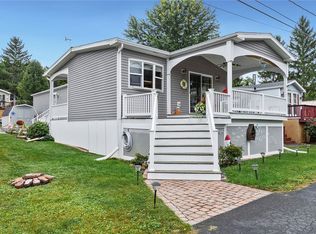 735-4 E Lake Rd, Penn Yan, NY 14527