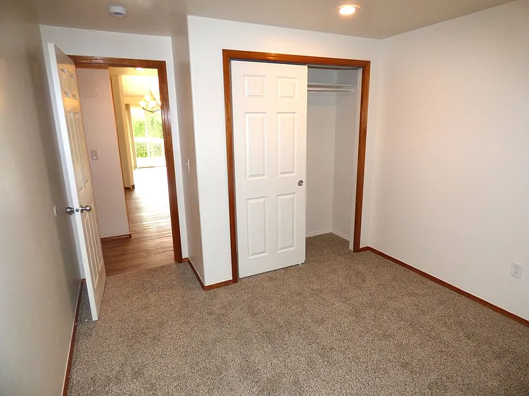 5699 Waln Creek Ct S — Photo 29