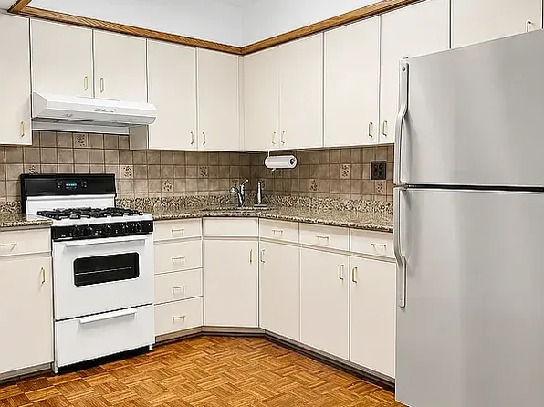 31-17 30th Street image 1 of 14