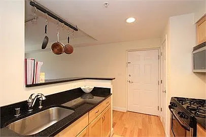 231 N Thomas St — Photo 12