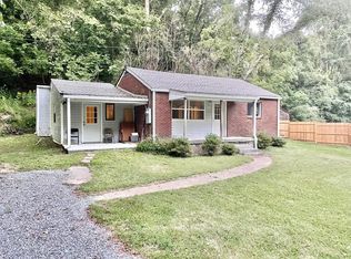 6003 Twelve Oclock Knob Rd, Roanoke, VA 24018