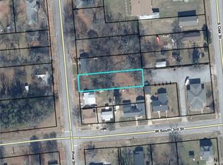 211 Pine St, Seneca, SC 29678