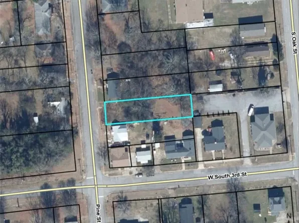 211 Pine St, Seneca, SC 29678