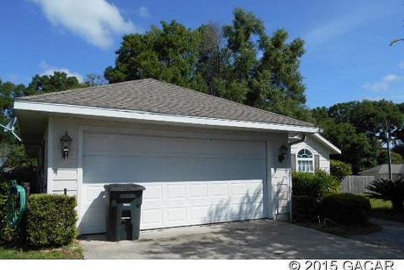 2nd image of 612 SE 1st St