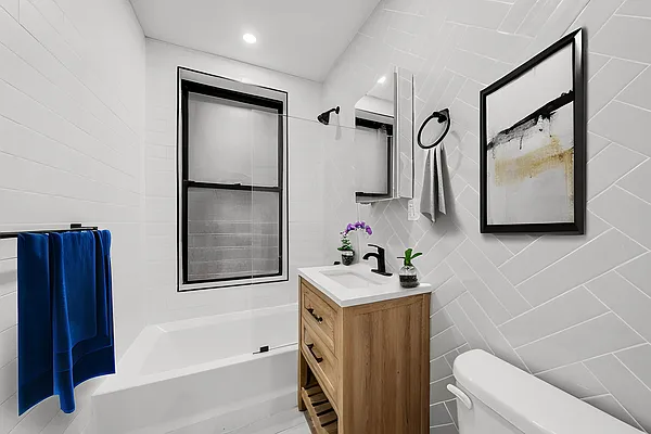 Rented by Vector New York, LLC | media 16