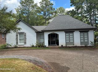 140 Pine Ridge Cir, Brandon, MS 39047