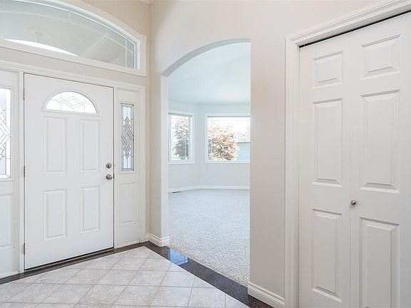 2nd image of 3502 W Canyon Lakes Dr