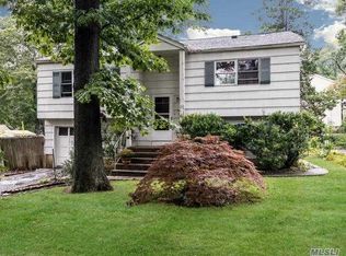 67 E 22nd St, Huntington Station, NY 11746